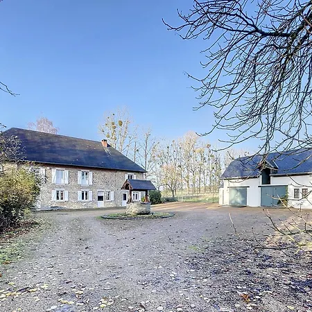 Au Regard Des Biches Hébergement de vacances *