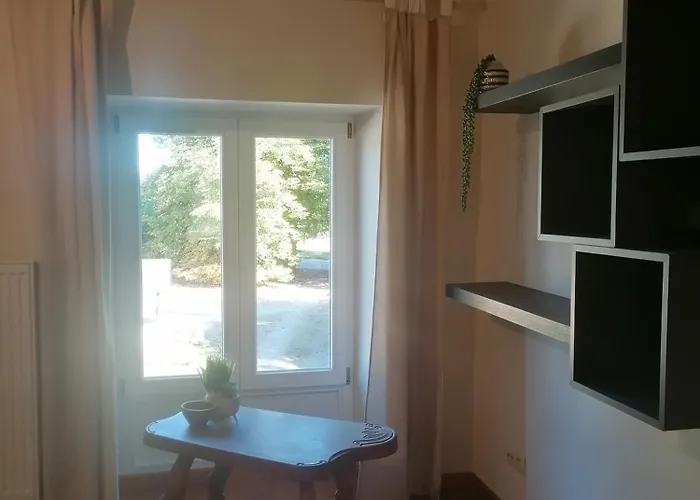 Au Regard Des Biches