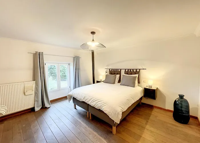 Дом отдыха Au Regard Des Biches *